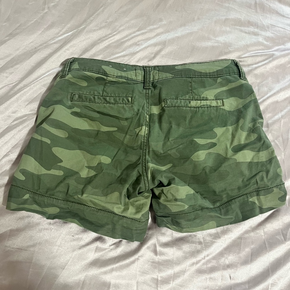 Shorts - Picture 2 of 3